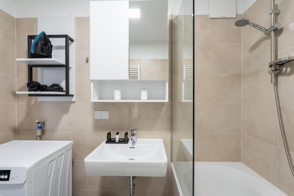 Cute 1Br Hideaway & City Quick By Hm Wenen Buitenkant foto
