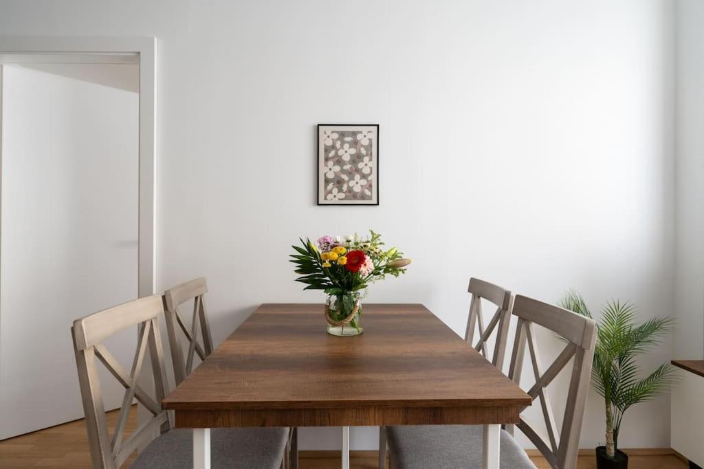 Cute 1Br Hideaway & City Quick By Hm Wenen Buitenkant foto
